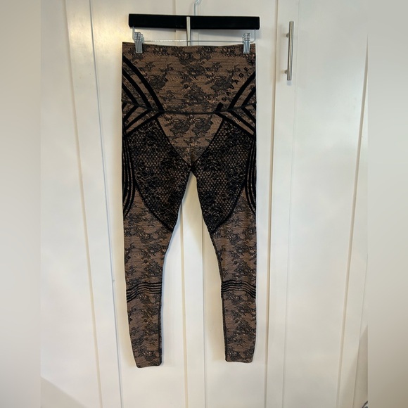 Savage X Fenty Special FX High-Waist Legging in Terracotta Pink Distorted Lace - Picture 3 of 8